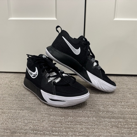 Nike Kids Kyrie Flytrap 6 'Black White' - Picture 9 of 12